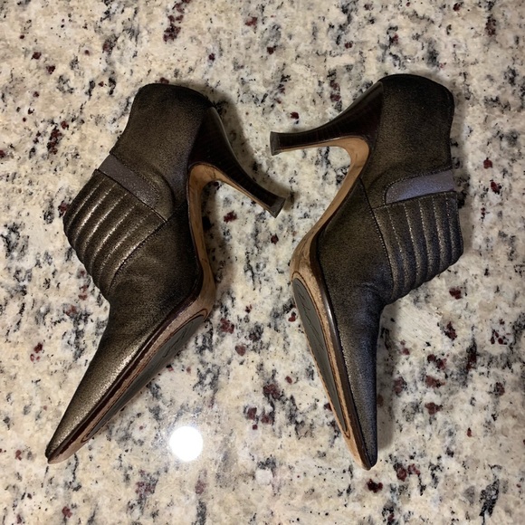 DONALD J. PLINER | metallic bronze pointed booties - Picture 4 of 7